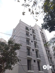 3 BHK FIFTH FLOOR UNFURNISHED FLAT FAMILY TRIPUNITHURA nr RLY STN LIFT