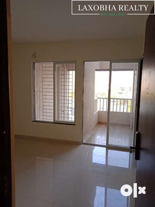 3 bhk flat with kitchen trolley and without kitchen trolley available