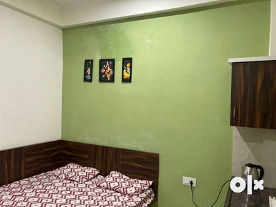 Brokerage free luxury studio flat for rent near mahalaxmi nagar