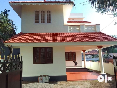 Independent 2 BHK villa for rent near Rajagiri Hospital,Chunangamveli