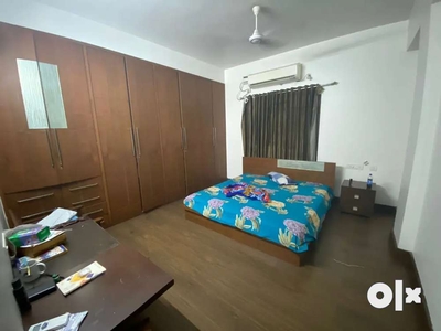 Master bedroom available for rent in 3BHK furnished flat