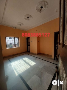 On Main Road Big 3 room flat in center of Patna, Safe and Independent