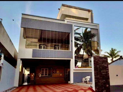 On the 1st floor, two 2BHK houses are available for rent