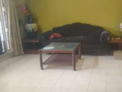 Prime location main road access furnished clean flat