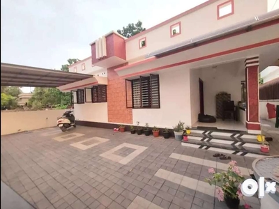 READY TO MOVE 3 BED NEWLY HOUSE IN ALUVATOWN NEAR east kadungallur