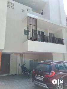 Rowhouse villa for rent