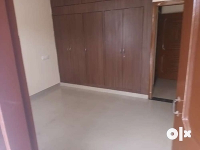 Semi furnished 2bhk independent 2nd floor available for rent 12 pkl