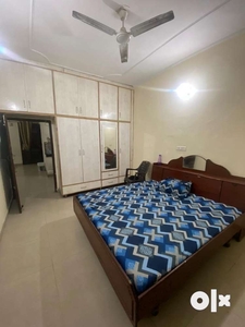 Sharing room available furnished