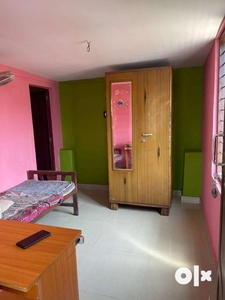 Single Room for Ladies near Poojappura Union Bank.