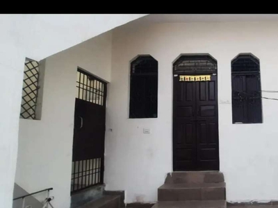 Spacious 2BHK separate floor available for rent