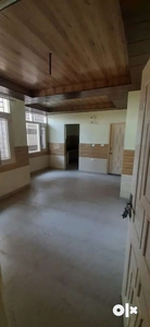 Spacious single room set with parking
