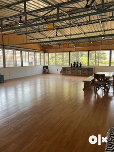Yoga studio and two rooms for rent