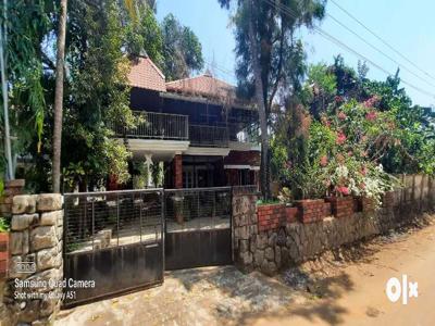 26 cent land and house for sale in padukad, thrissur 5km to town