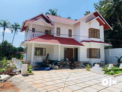 P-00096 : Luxury Villa for sale in Vengad, Kannur