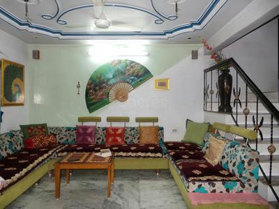 4 BHK House / Villa For SALE 5 mins from Motera