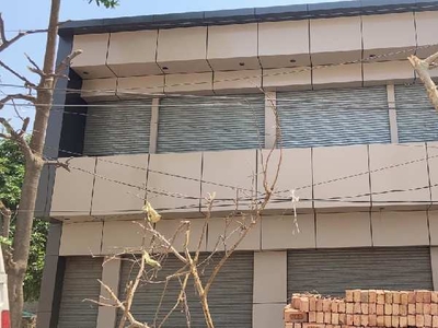 Showroom 1600 Sq.ft. for Sale in Green City,