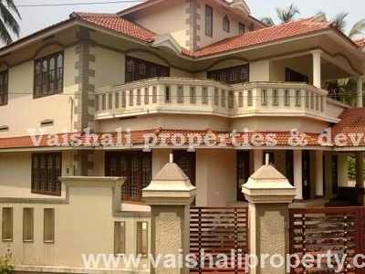 4 BHK 3000 Sq.ft. House & Villa for Sale in Marikunnu, Kozhikode