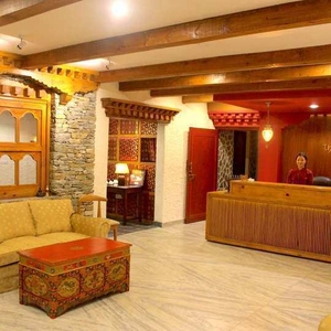Hotels 4000 Sq.ft. for Sale in Chuna Mandi,