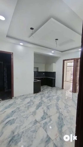 3bhk beautiful apartment, semi furnished. Gated society with lift.