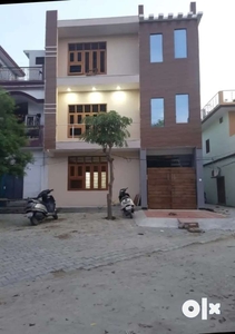 Sale sale University road duplex house 100 yard Pandav Nagar Meerut