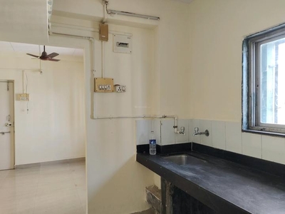 1 BHK Flat for rent in Malad West, Mumbai - 410 Sqft