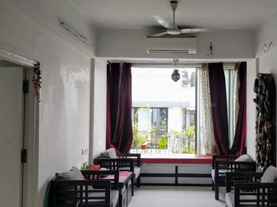 2 BHK Flat for rent in Mahim, Mumbai - 912 Sqft