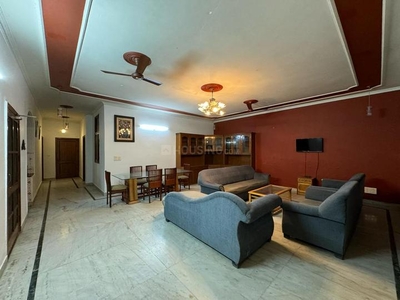 4 BHK Independent Floor for rent in Sector 52, Noida - 3800 Sqft