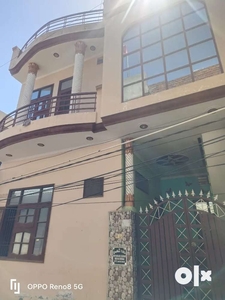 Beautiful house in Gandhi nagar 100 gaj 1 car parking