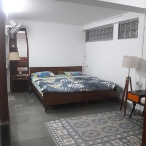 1 BHK Flat for rent in Defence Colony, New Delhi - 800 Sqft