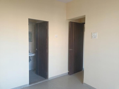 2 BHK Flat for rent in Hiranandani Estate, Thane - 790 Sqft