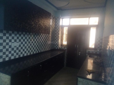 2 BHK Independent Floor for rent in Geeta Colony, New Delhi - 990 Sqft