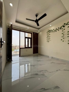 2 BHK Independent Floor for rent in Freedom Fighters Enclave, New Delhi - 950 Sqft