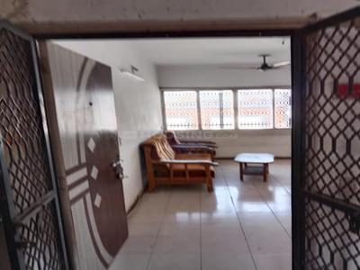 2 BHK Flat for rent in Vastrapur, Ahmedabad - 1400 Sqft