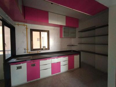 3 BHK Flat for rent in Maninagar, Ahmedabad - 2280 Sqft