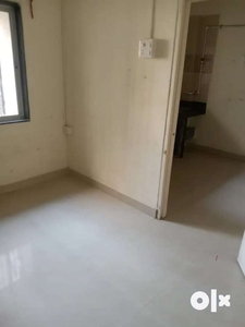 1bhk flet available for near station