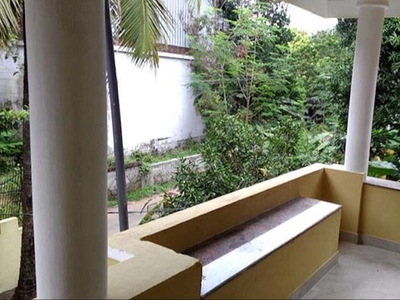 2 Bedroom Upstair in punkunnam Trichur