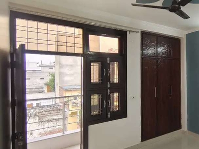 2 bhk flat with lift and car parking, 100 meter from Dwarka Mor Metro