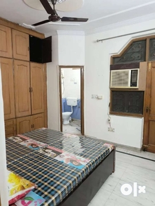 2bhk furnished floor for rent in Subhash Nagar