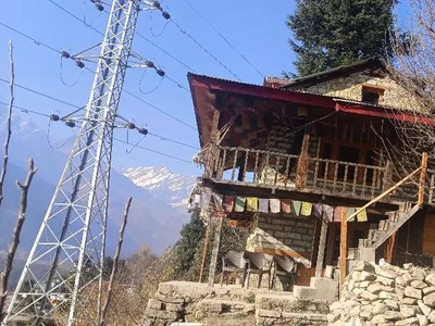 FULLY FURNISHED OLD WOODEN COTTAGE IN MANALI