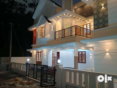 Newly gated premium villa for sale pallikkara peringhala