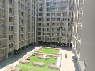 2 BHK Flat for rent in Borivali West, Mumbai - 575 Sqft
