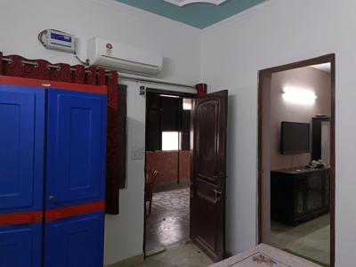 3 BHK Flat for rent in Pitampura, New Delhi - 1200 Sqft