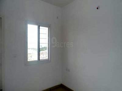 2 BHK Flat / Apartment For SALE 5 mins from Hosa Road
