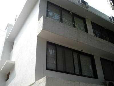 5 BHK House / Villa For RENT 5 mins from Juhu