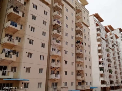 1450 Sqft 3 BHK Gated Community Apartment Rent PADUR