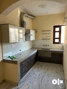 2 BHK furnished ground floor owner free Sector 70 available