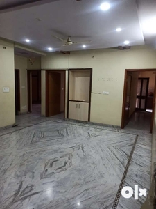 2 BHK Semi Furnished portion chitrakoot, for family