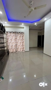 3 bhk semi furnished flat available for rent