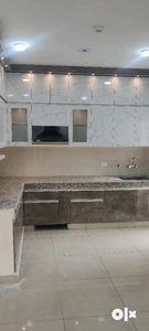 3 plus servent bhk semi furnished flat available for rent