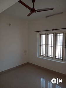 3BHK 1600sqft apt with woodwork in all rooms,1km from General hospital